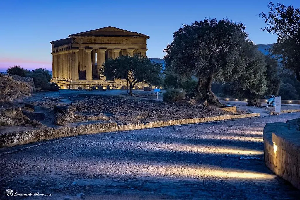 Bella Vita, Piscina&Mare Agrigento Feriehus
