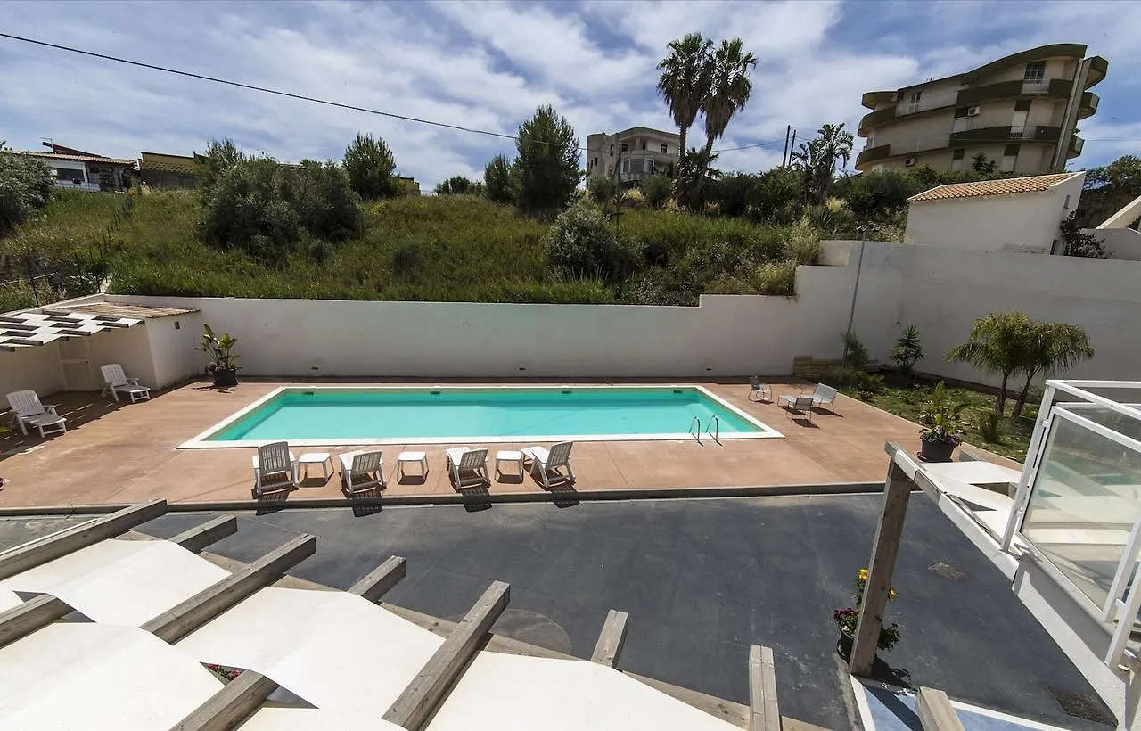 Bella Vita, Piscina&Mare Agrigento 0*,
